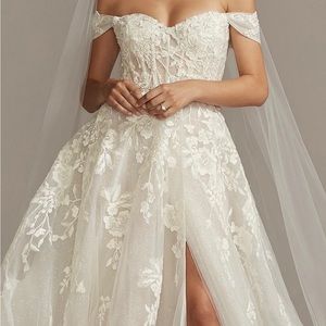 Galina Signature Wedding dress *NWT* never worn!